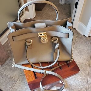 Michael Kors Large Dillion Sachel
